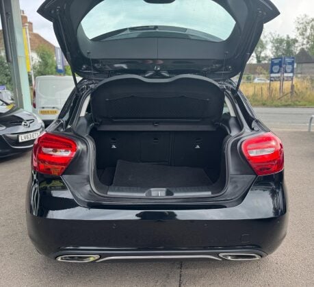 Mercedes-Benz A Class 1.5 A180d Sport (Executive) 7G-DCT Euro 6 (s/s) 5dr 33
