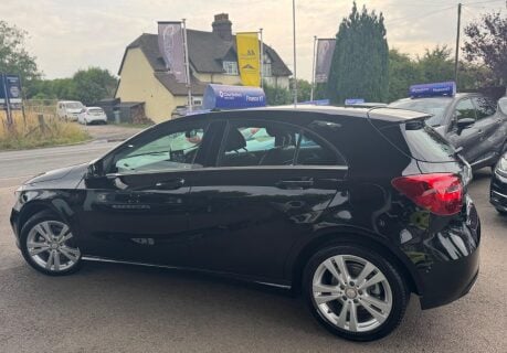 Mercedes-Benz A Class 1.5 A180d Sport (Executive) 7G-DCT Euro 6 (s/s) 5dr 4