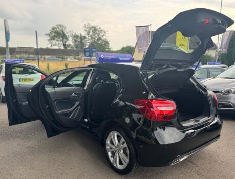 Mercedes-Benz A Class 1.5 A180d Sport (Executive) 7G-DCT Euro 6 (s/s) 5dr 34