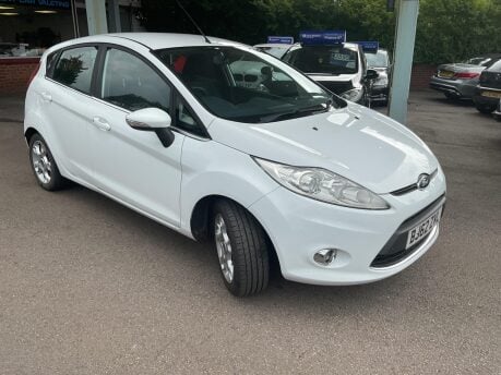 Ford Fiesta 1.25 Zetec Euro 5 5dr 8