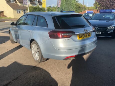 Vauxhall Insignia 2.0 CDTi ecoFLEX SRi Nav Sports Tourer Euro 6 (s/s) 5dr 4