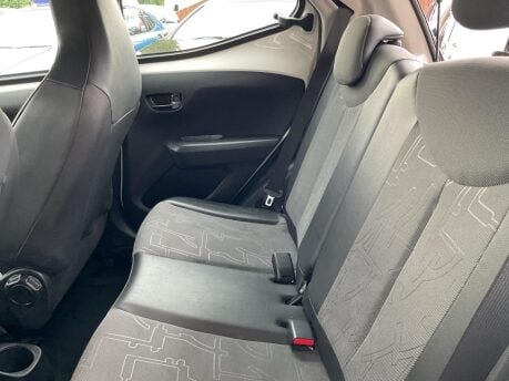 Toyota Aygo 1.0 VVT-i x-pression x-wave Euro 5 5dr Euro 5 20