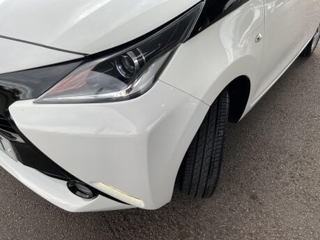 Toyota Aygo 1.0 VVT-i x-pression x-wave Euro 5 5dr Euro 5 33
