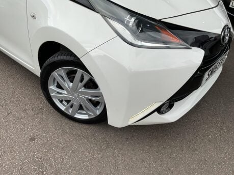 Toyota Aygo 1.0 VVT-i x-pression x-wave Euro 5 5dr Euro 5 34