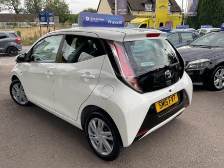 Toyota Aygo 1.0 VVT-i x-pression x-wave Euro 5 5dr Euro 5 6