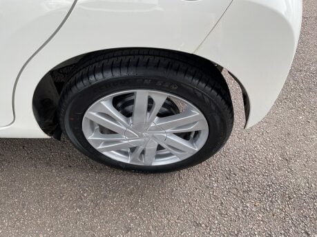 Toyota Aygo 1.0 VVT-i x-pression x-wave Euro 5 5dr Euro 5 23
