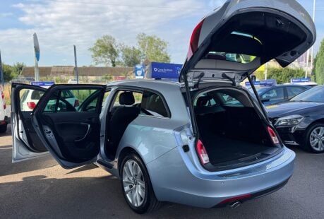 Vauxhall Insignia 2.0 CDTi ecoFLEX SRi Nav Sports Tourer Euro 6 (s/s) 5dr 10