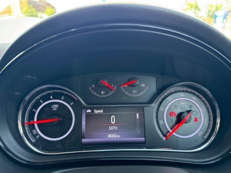 Vauxhall Insignia 2.0 CDTi ecoFLEX SRi Nav Sports Tourer Euro 6 (s/s) 5dr 27