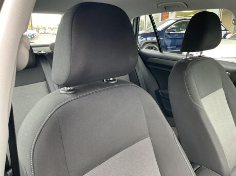 Volkswagen Golf 1.6 TDI BlueMotion Tech S Euro 5 (s/s) 5dr 23