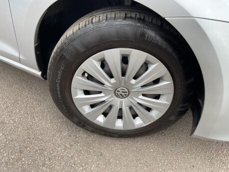 Volkswagen Golf 1.6 TDI BlueMotion Tech S Euro 5 (s/s) 5dr 14