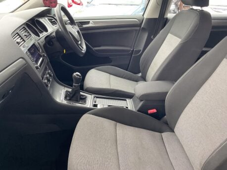 Volkswagen Golf 1.6 TDI BlueMotion Tech S Euro 5 (s/s) 5dr 29