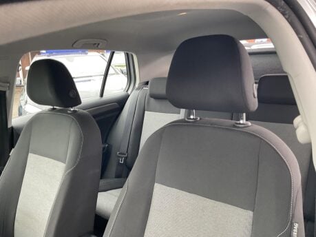 Volkswagen Golf 1.6 TDI BlueMotion Tech S Euro 5 (s/s) 5dr 28