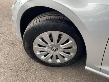 Volkswagen Golf 1.6 TDI BlueMotion Tech S Euro 5 (s/s) 5dr 17