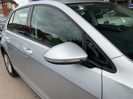Volkswagen Golf 1.6 TDI BlueMotion Tech S Euro 5 (s/s) 5dr 13