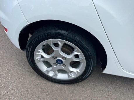Ford Fiesta 1.25 Zetec Euro 5 5dr 15