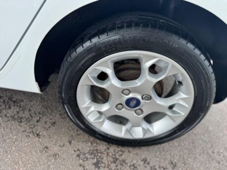 Ford Fiesta 1.25 Zetec Euro 5 5dr 16