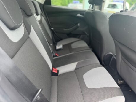 Ford Focus 1.6 Zetec Euro 5 5dr 6