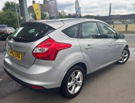 Ford Focus 1.6 Zetec Euro 5 5dr 4