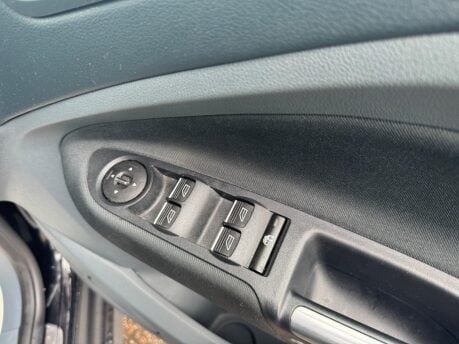 Ford C-Max 1.6 TDCi Titanium Euro 5 5dr 18