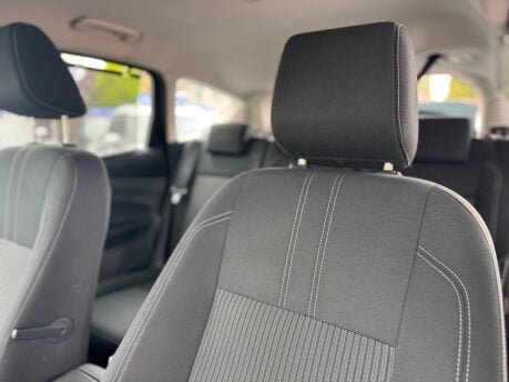 Ford C-Max 1.6 TDCi Titanium Euro 5 5dr 31