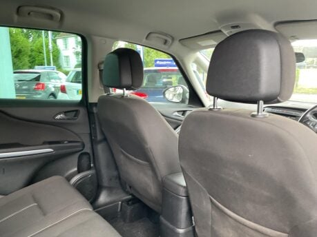 Vauxhall Zafira 2.0 CDTi SRi Euro 6 (s/s) 5dr 9