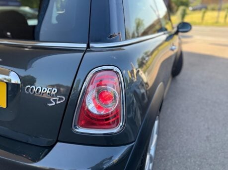 Mini Hatch 2.0 Cooper SD Auto Euro 5 3dr 30