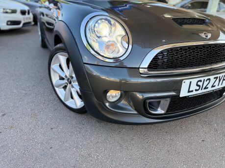 Mini Hatch 2.0 Cooper SD Auto Euro 5 3dr 31