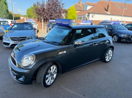 Mini Hatch 2.0 Cooper SD Auto Euro 5 3dr 4