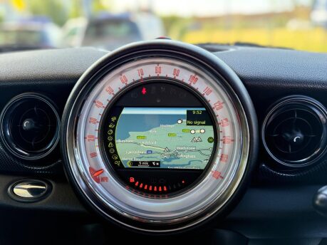 Mini Hatch 2.0 Cooper SD Auto Euro 5 3dr 23