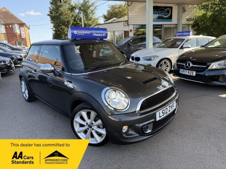Mini Hatch 2.0 Cooper SD Auto Euro 5 3dr 1