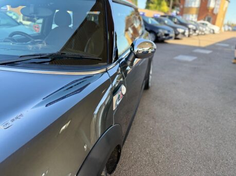 Mini Hatch 2.0 Cooper SD Auto Euro 5 3dr 24