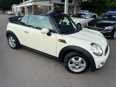 Mini Convertible 1.6 Cooper Euro 5 2dr 2