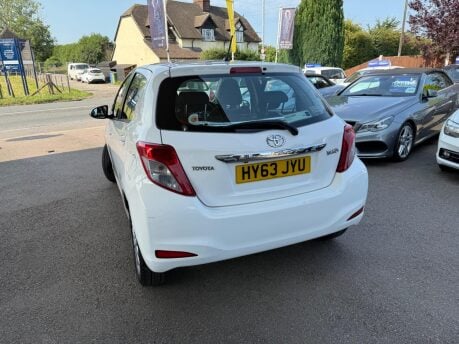 Toyota Yaris 1.33 Dual VVT-i TR Euro 5 5dr 4