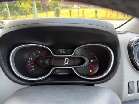 Renault Trafic 1.6 dCi 27 Sport Nav SWB Standard Roof Euro 6 5dr 18