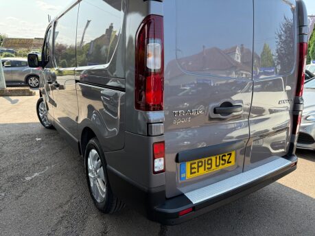 Renault Trafic 1.6 dCi 27 Sport Nav SWB Standard Roof Euro 6 5dr 14