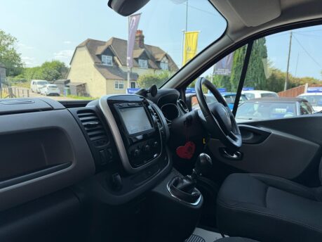 Renault Trafic 1.6 dCi 27 Sport Nav SWB Standard Roof Euro 6 5dr 27