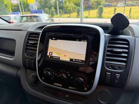 Renault Trafic 1.6 dCi 27 Sport Nav SWB Standard Roof Euro 6 5dr 22