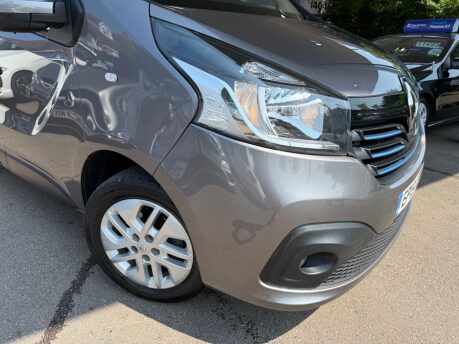 Renault Trafic 1.6 dCi 27 Sport Nav SWB Standard Roof Euro 6 5dr 12