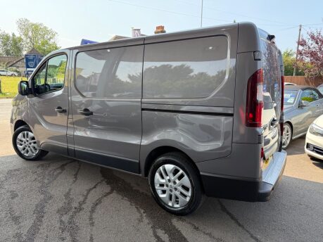 Renault Trafic 1.6 dCi 27 Sport Nav SWB Standard Roof Euro 6 5dr 5