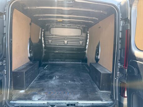Renault Trafic 1.6 dCi 27 Sport Nav SWB Standard Roof Euro 6 5dr 30