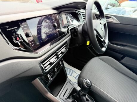 Volkswagen Polo 1.0 SE Euro 6 (s/s) 5dr 33