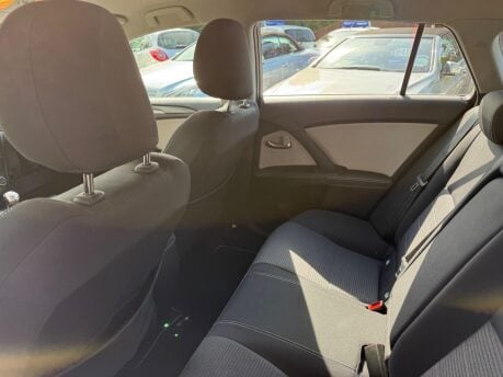 Toyota Avensis 2.0 D-4D Business Edition Touring Sports Euro 6 (s/s) 5dr 36