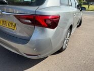 Toyota Avensis 2.0 D-4D Business Edition Touring Sports Euro 6 (s/s) 5dr 18