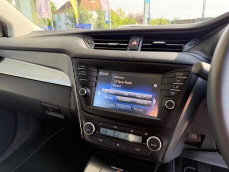 Toyota Avensis 2.0 D-4D Business Edition Touring Sports Euro 6 (s/s) 5dr 26