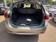 Toyota Avensis 2.0 D-4D Business Edition Touring Sports Euro 6 (s/s) 5dr 42