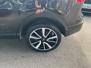 Nissan Qashqai 1.6 dCi Tekna 4WD Euro 6 (s/s) 5dr 17