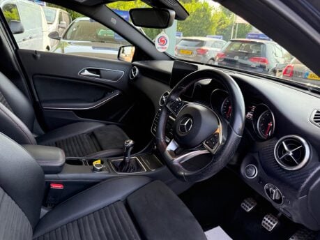 Mercedes-Benz A Class 1.6 A160 AMG Line Euro 6 (s/s) 5dr 34
