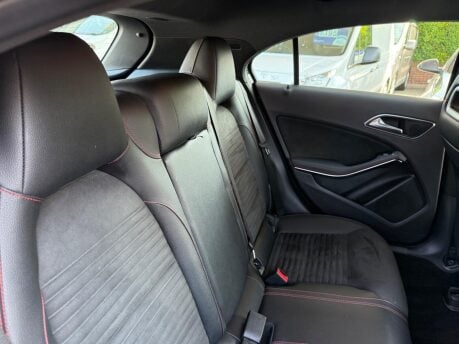 Mercedes-Benz A Class 1.6 A160 AMG Line Euro 6 (s/s) 5dr 37