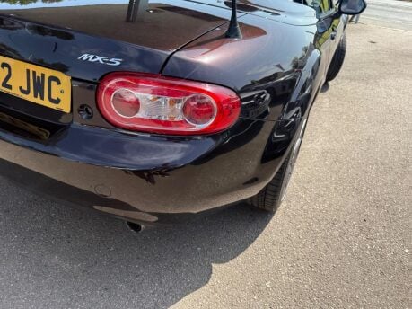 Mazda MX-5 2.0i Venture Roadster Euro 5 2dr 22