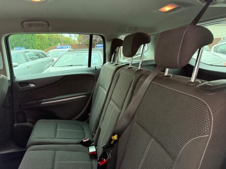 Vauxhall Zafira 2.0 CDTi SRi Euro 6 (s/s) 5dr 30